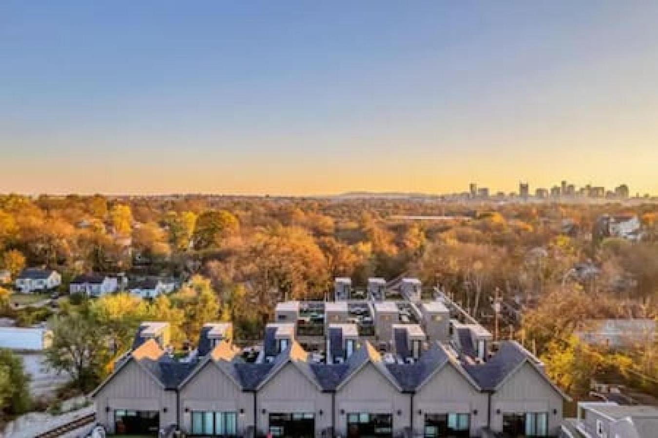 Spacious Home With Large Patio Rooftop Deck And Garage Nashville Extérieur photo